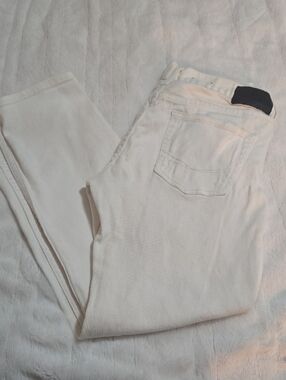 Bullhead White Skinny Jeans - Clean Stretch Denim